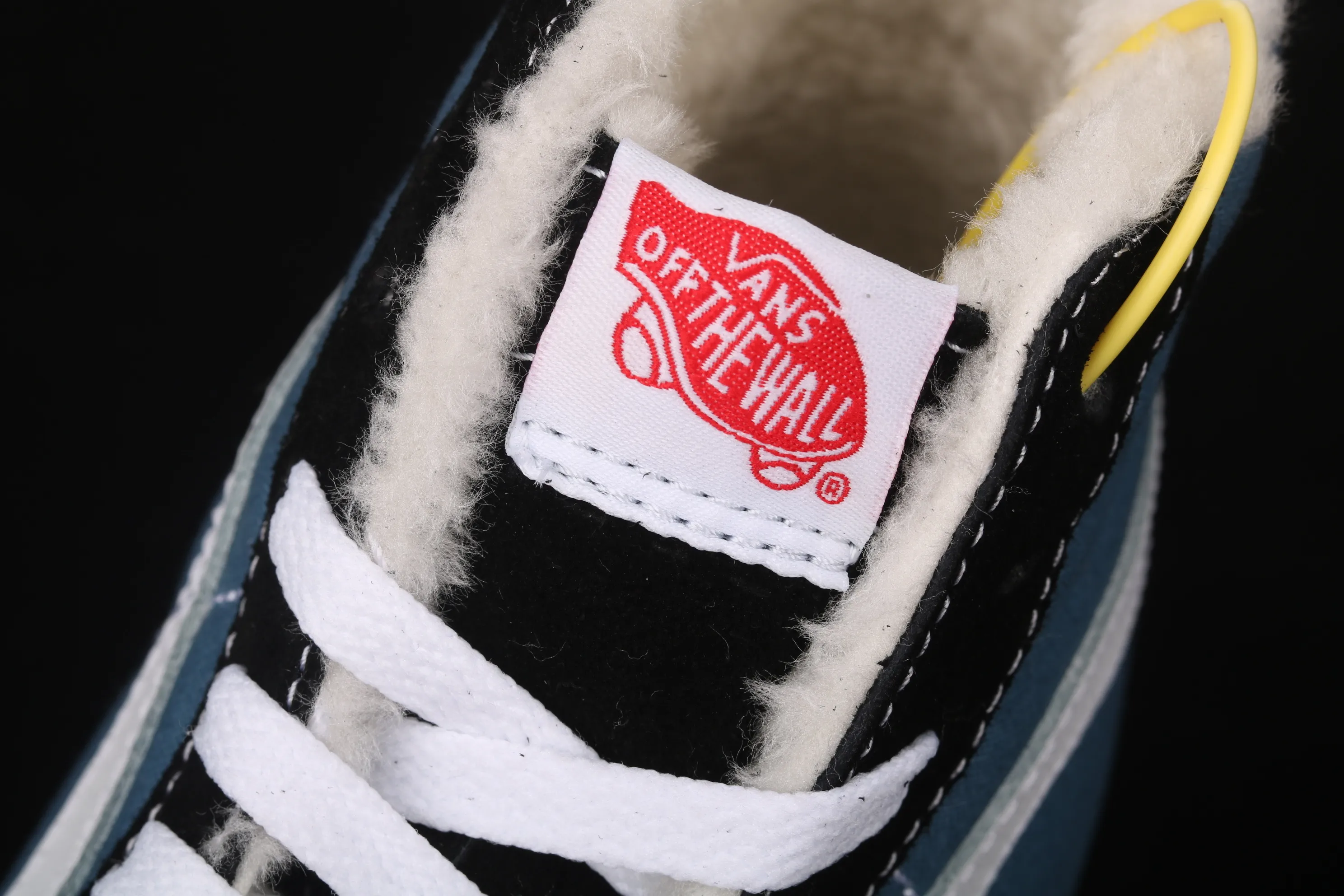 All categories Vans Vans series Vans Hi Vans high-top plus velvet Vans SK8-Hi classic series navy blue high-top casual sneakers VN000D5INVY